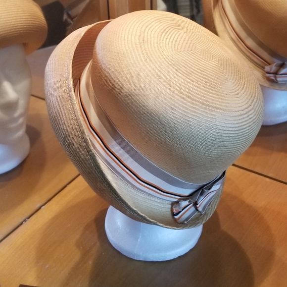 Vintage, Fleur de Lis straw hat. - Picture 1 of 7